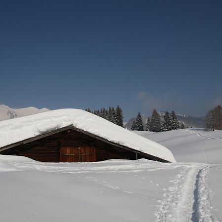 Alpengasthof Almrose Im Heutal Unken Esterno foto